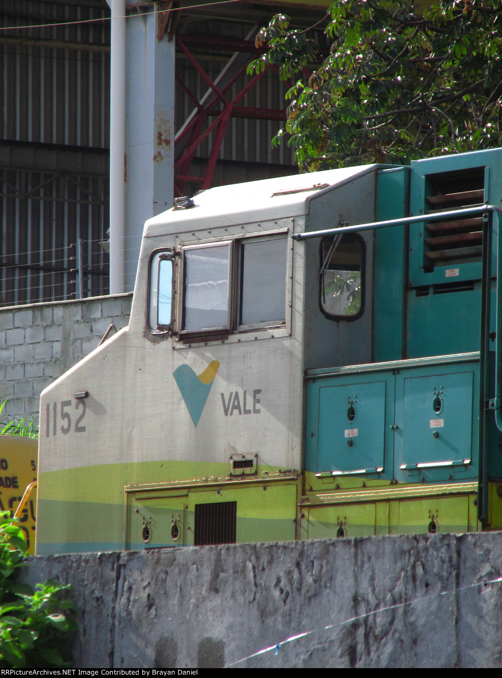 EFVM 1152